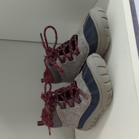 Size 8 (boys/girls) insulated boot - Picture 1 of 2